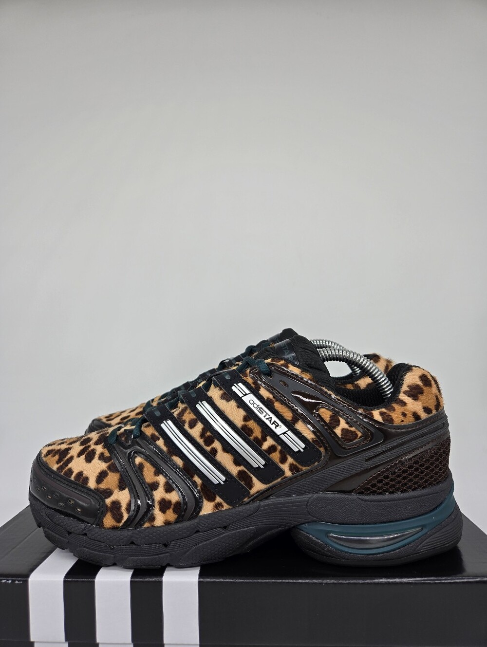 adidas Women's Adistar Control 5 KI4204 Leopard Aurora Ivy Black Shoes Size 6.5